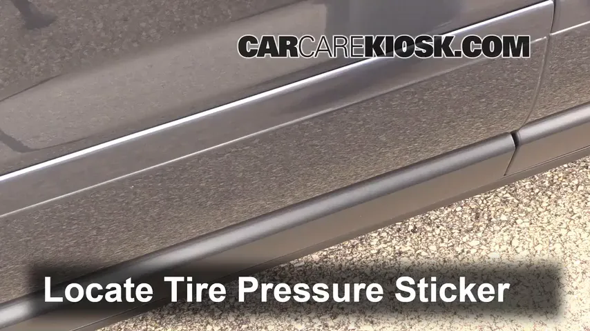 2013 GMC Acadia SLT 3.6L V6 Tires & Wheels Check Tire Pressure